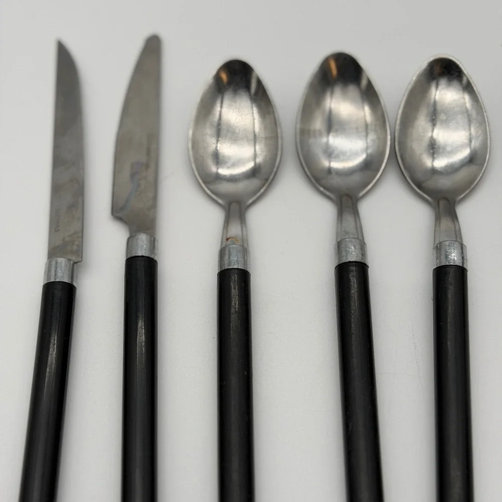 Vintage Style Stainless Steel Flatware 5pc Black Plastic Handles Knives Spoons
